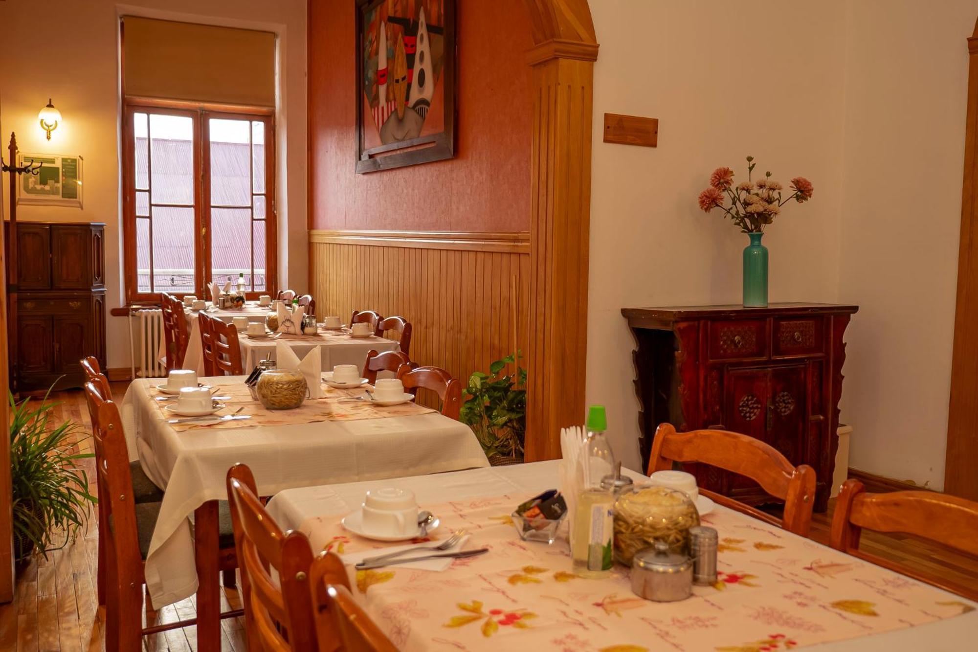 Hotel Plaza Пунта Аренас Екстериор снимка