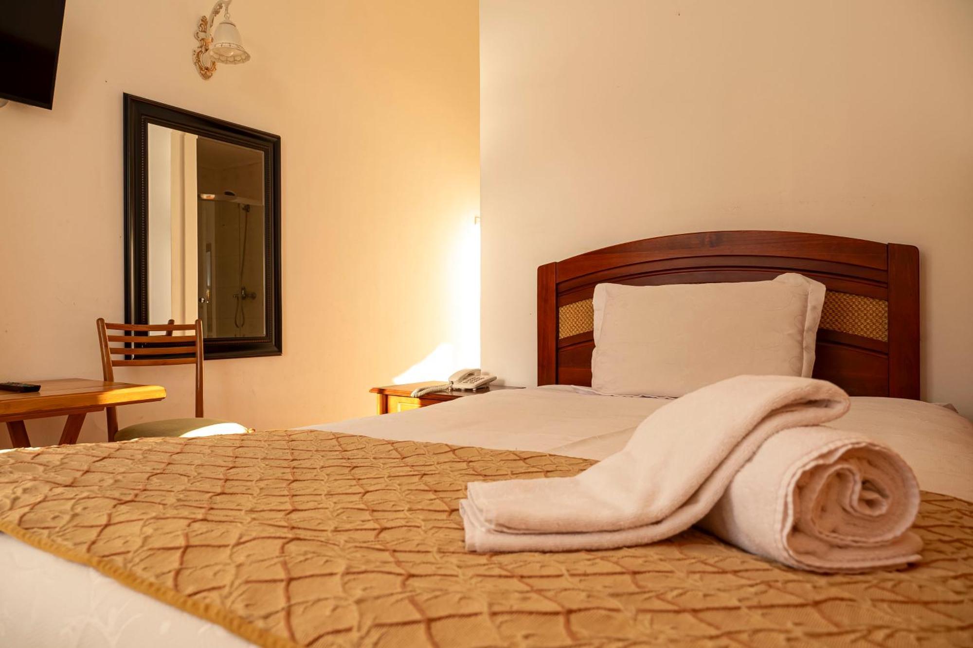 Hotel Plaza Пунта Аренас Екстериор снимка